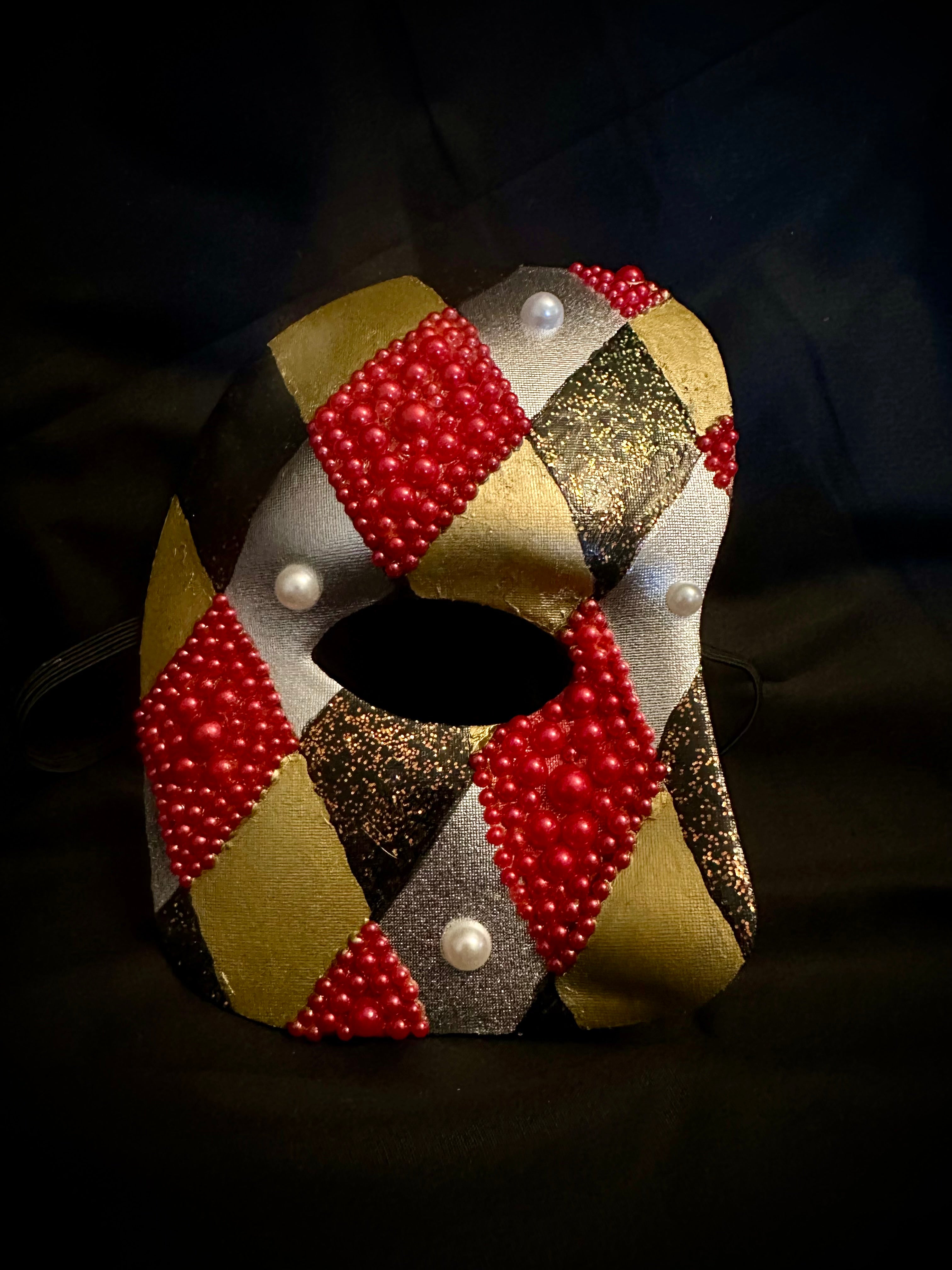 Queen of Hearts Half Mask